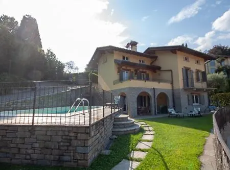Villa Le Rose Sleeps 6 - Families Only Please