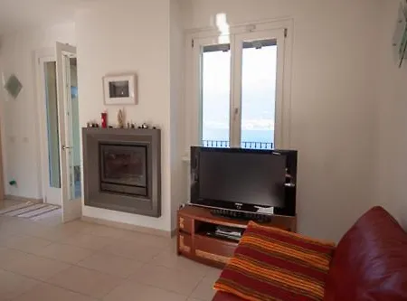 Le Rose Sleeps 6 - Families Only Please *