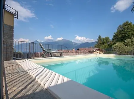Le Rose Sleeps 6 - Families Only Please Villa Menaggio